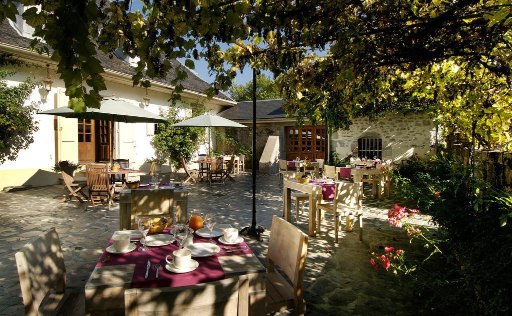Les Saints Peres Hotel Montagnole Exterior foto