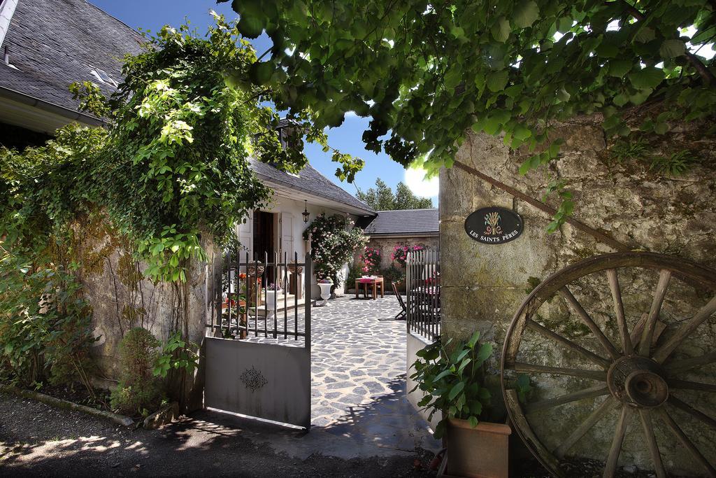 Les Saints Peres Hotel Montagnole Exterior foto