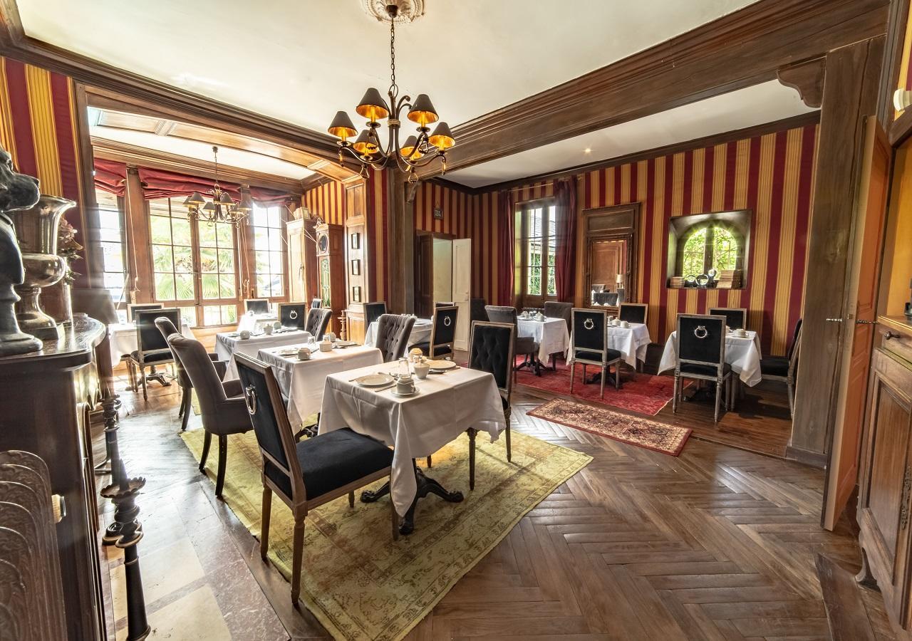 Les Saints Peres Hotel Montagnole Exterior foto